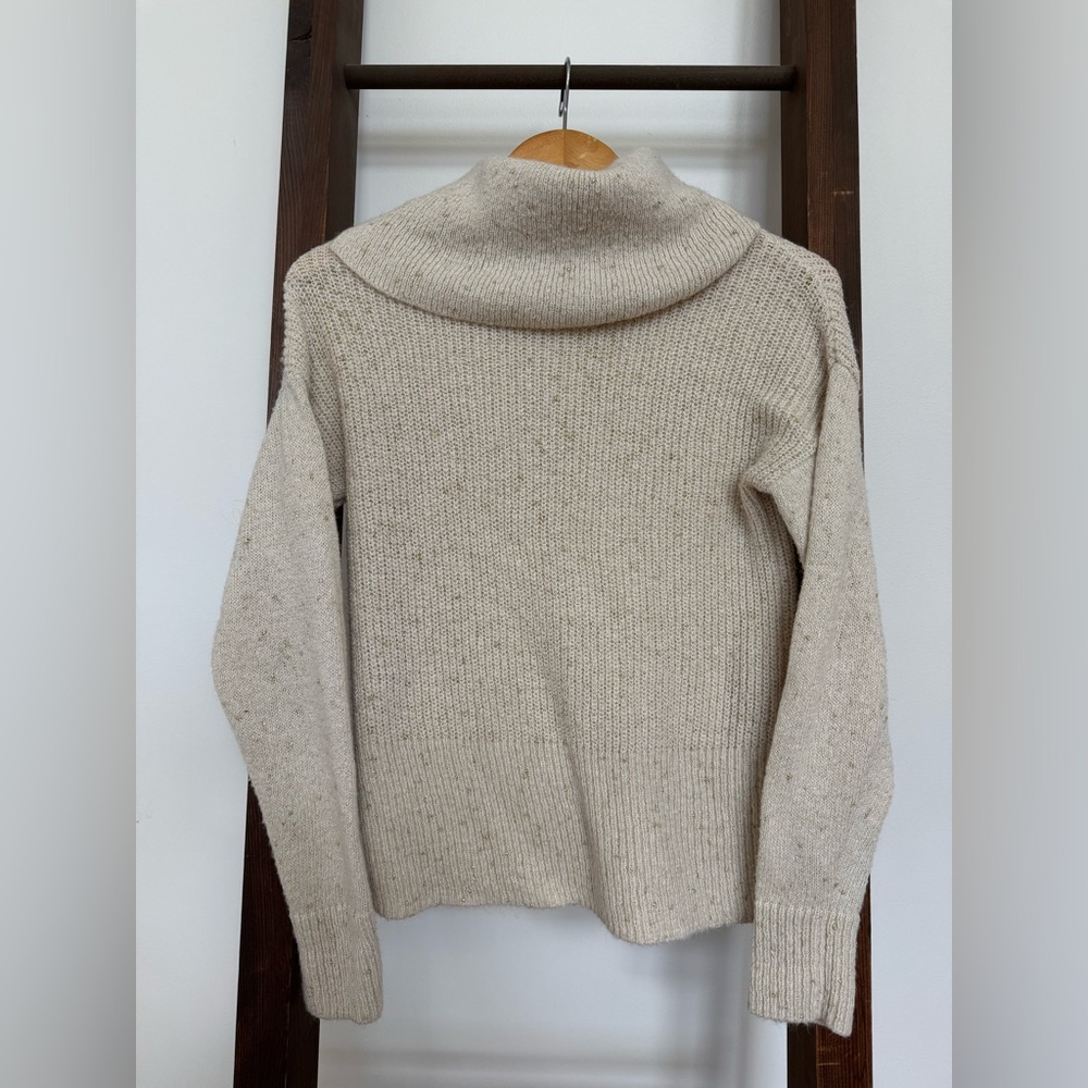 RW&CO Cream Ribbed Knit Turtleneck Sweater
